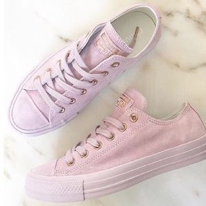 rose gold suede converse